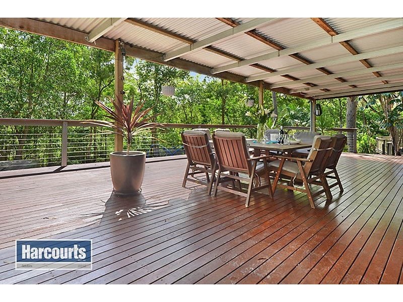 9 Barber Road, Ferny Hills QLD 4055