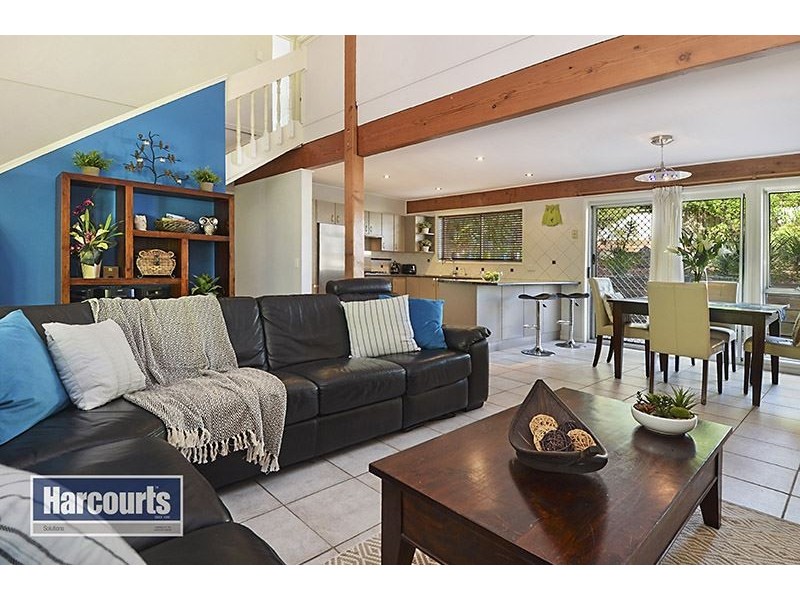 9 Barber Road, Ferny Hills QLD 4055