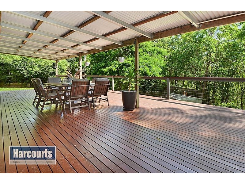 9 Barber Road, Ferny Hills QLD 4055