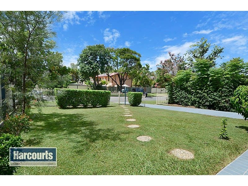 11 Narellan Street, Arana Hills QLD 4054