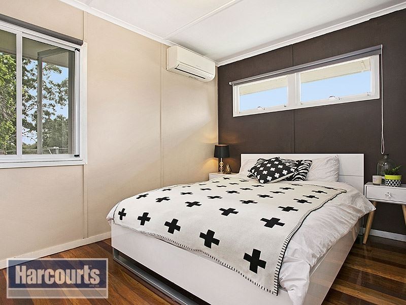 55 Silvertop Street, Keperra QLD 4054