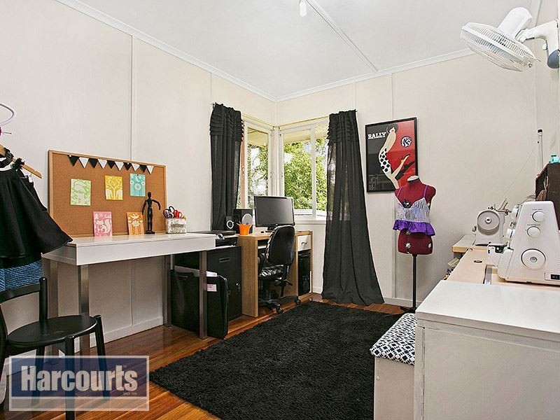 55 Silvertop Street, Keperra QLD 4054