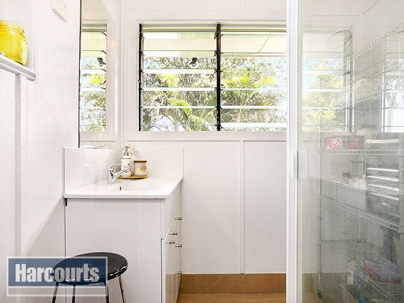 55 Silvertop Street, Keperra QLD 4054