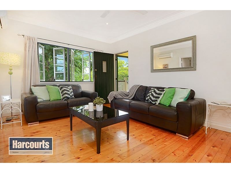 31 Railway Parade, Mitchelton QLD 4053