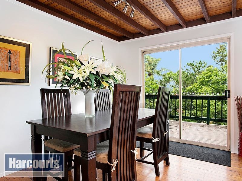 27 Plucks Road, Arana Hills QLD 4054