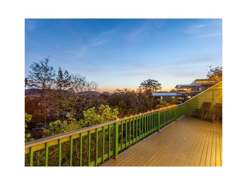 27 Plucks Road, Arana Hills QLD 4054