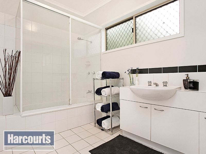 27 Plucks Road, Arana Hills QLD 4054