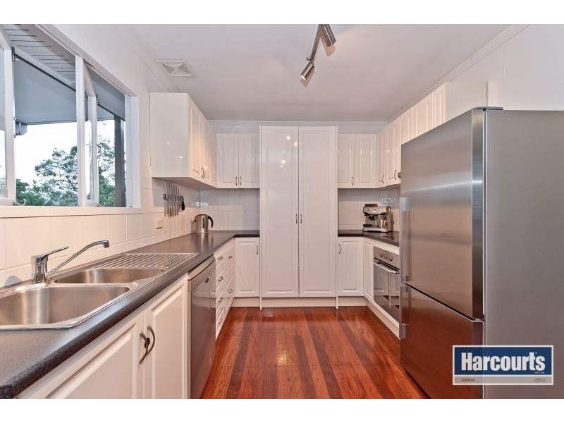 19 Corang Crescent, Ferny Hills QLD 4055