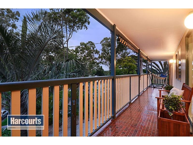 5 Wallaroy Court, Ferny Hills QLD 4055