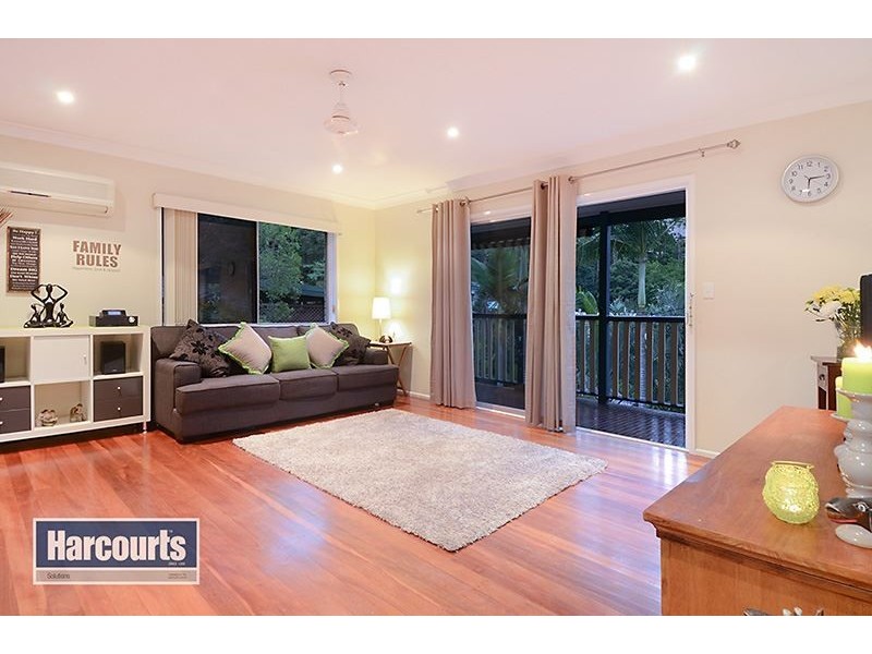 5 Wallaroy Court, Ferny Hills QLD 4055