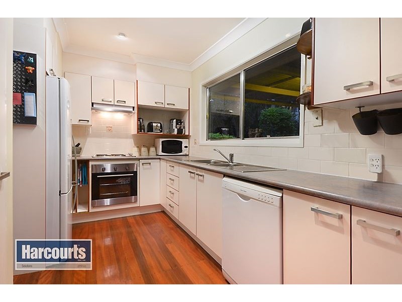 5 Wallaroy Court, Ferny Hills QLD 4055