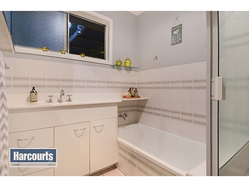 5 Wallaroy Court, Ferny Hills QLD 4055