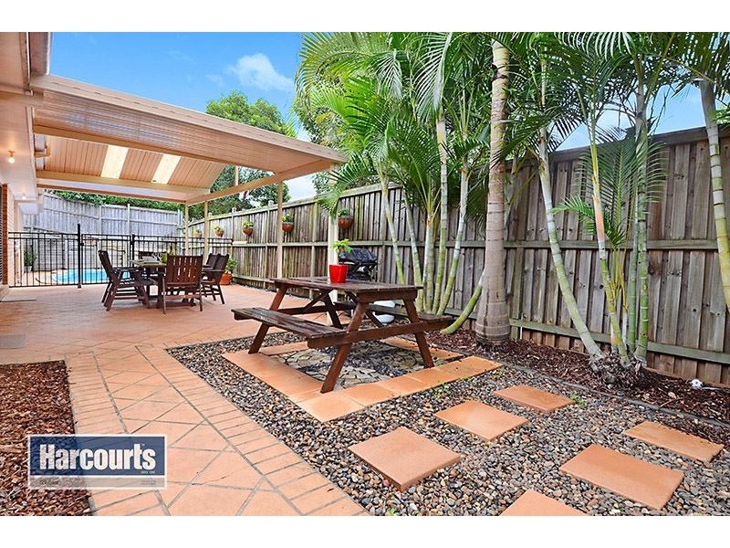 8 Octantis Court, Bridgeman Downs QLD 4035