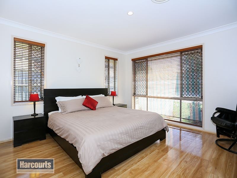 8 Octantis Court, Bridgeman Downs QLD 4035