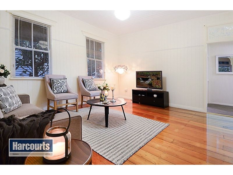 100 Blaker Road, Mitchelton QLD 4053