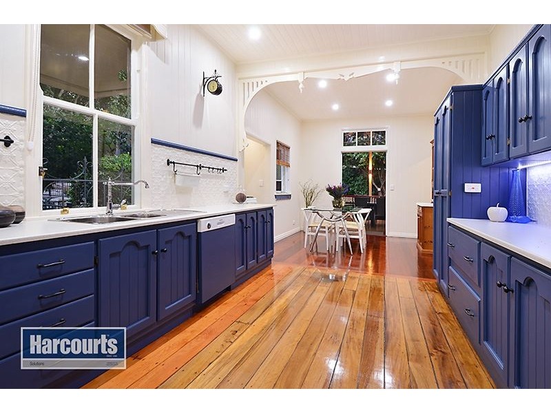 100 Blaker Road, Mitchelton QLD 4053