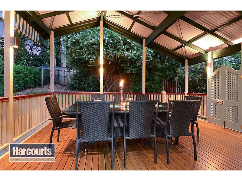 100 Blaker Road, Mitchelton QLD 4053