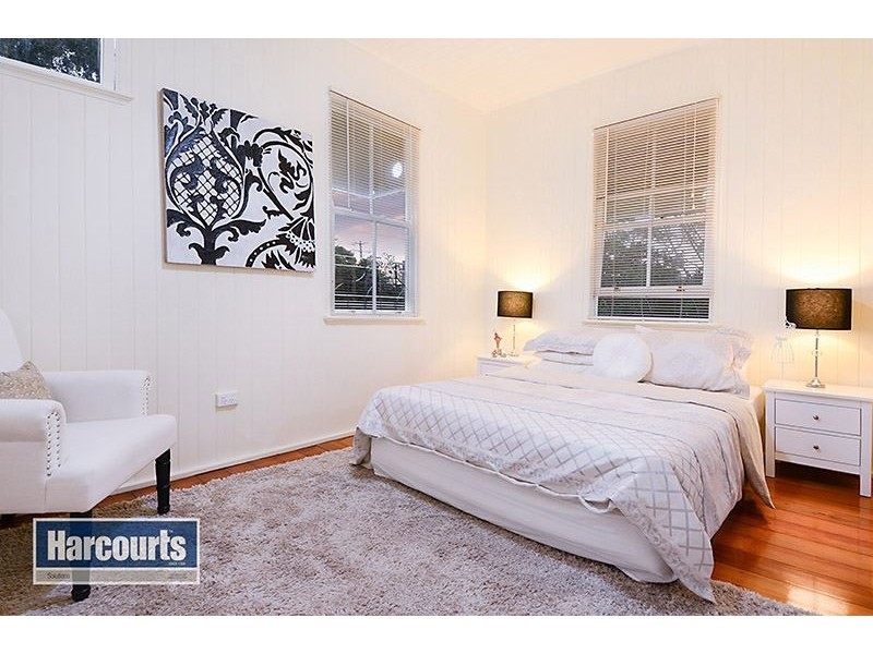 100 Blaker Road, Mitchelton QLD 4053