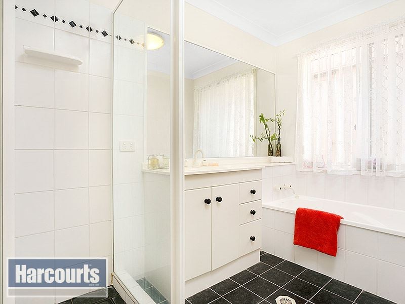 1 Emuglen Place, Ferny Grove QLD 4055