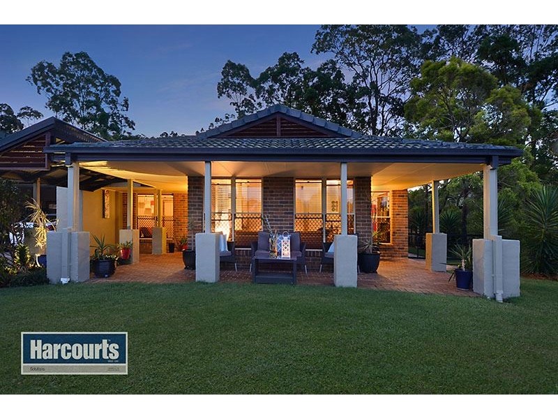 28 Oakmont Crescent, Albany Creek QLD 4035