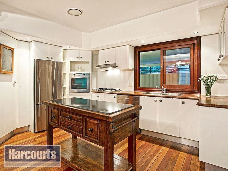 141 Glen Retreat Road, Mitchelton QLD 4053