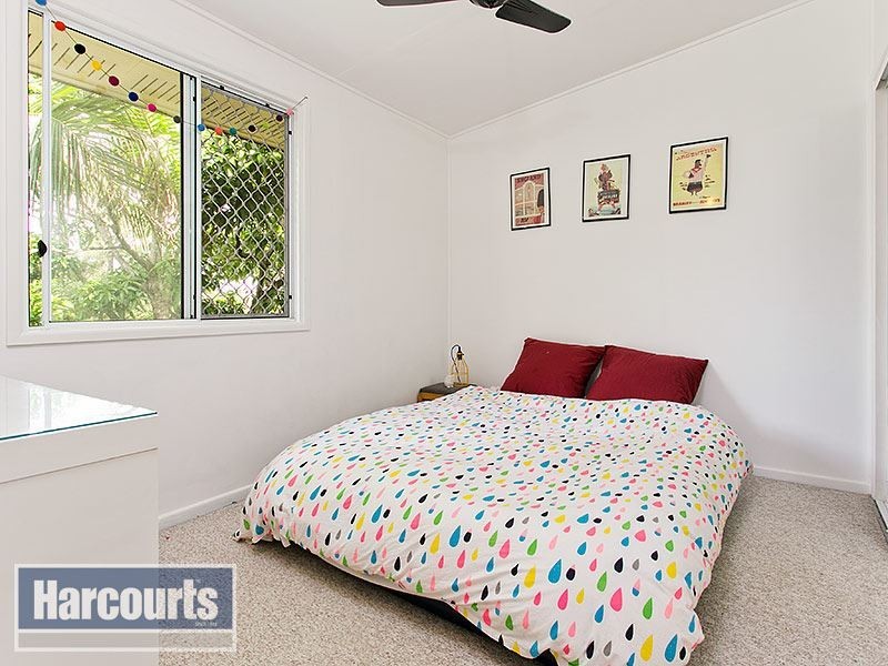 13 Burloo Crescent, Ferny Hills QLD 4055