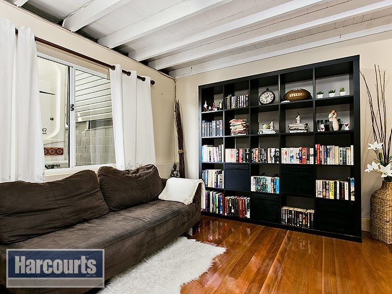13 Burloo Crescent, Ferny Hills QLD 4055