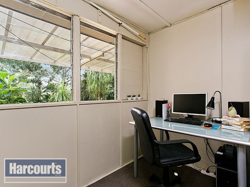 13 Burloo Crescent, Ferny Hills QLD 4055