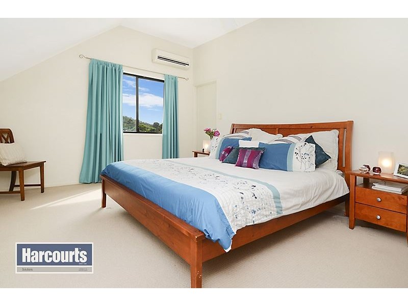 1 Cranwood Court, Ferny Hills QLD 4055