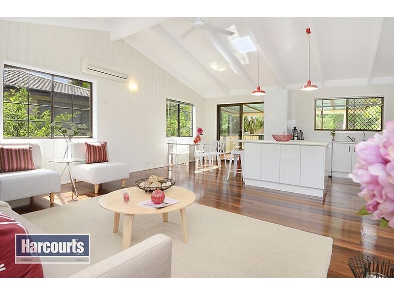 19 Amaroo Avenue, Ferny Hills QLD 4055