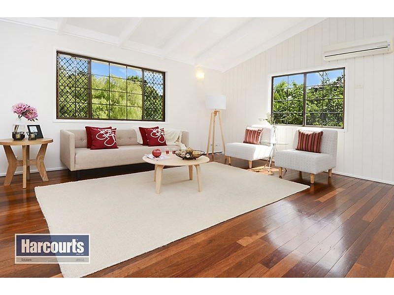 19 Amaroo Avenue, Ferny Hills QLD 4055