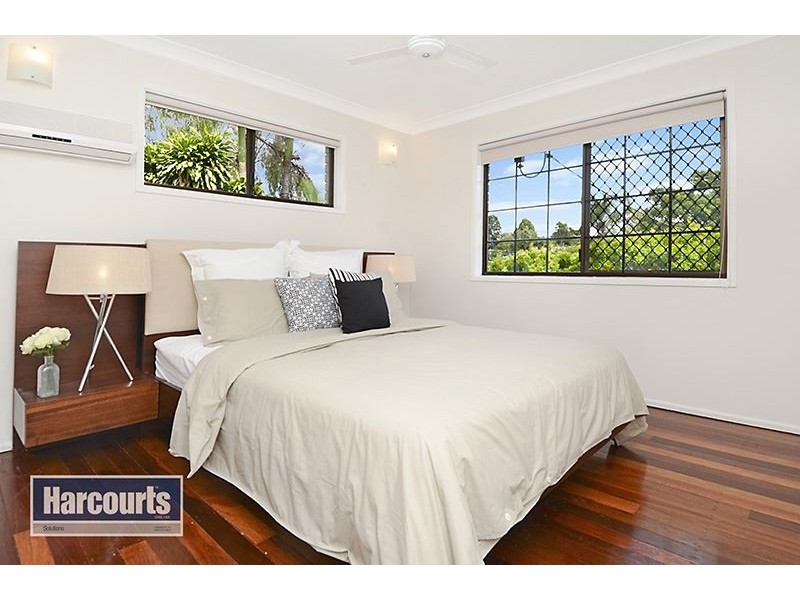 19 Amaroo Avenue, Ferny Hills QLD 4055