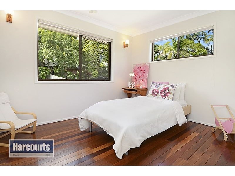 19 Amaroo Avenue, Ferny Hills QLD 4055