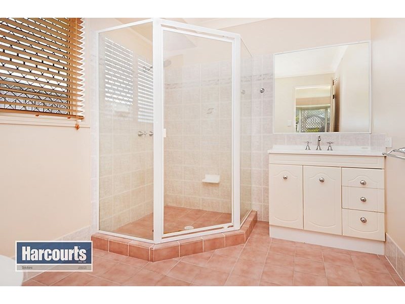 20 Lorenc Place, Bridgeman Downs QLD 4035