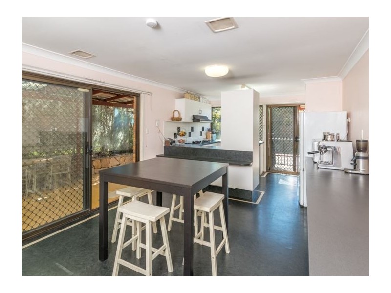 9 Bixby Court, Mcdowall QLD 4053