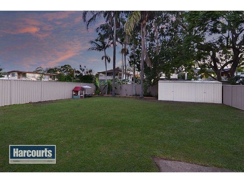 29 Camelia Avenue, Everton Hills QLD 4053