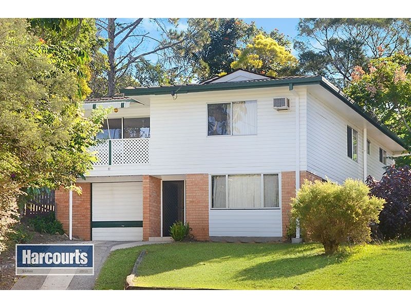 17 Dryandra Court, Everton Hills QLD 4053