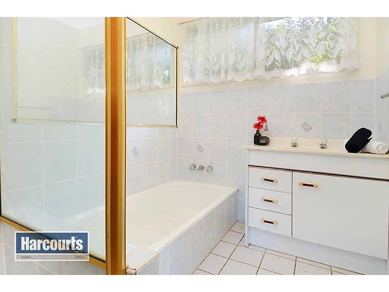 17 Dryandra Court, Everton Hills QLD 4053