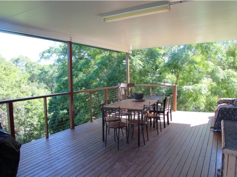 6 Woodmere Street, Ferny Hills QLD 4055