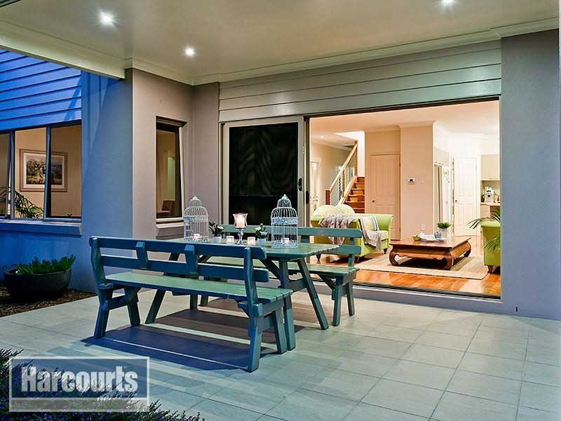 8 Tivoli Place, Ferny Grove QLD 4055