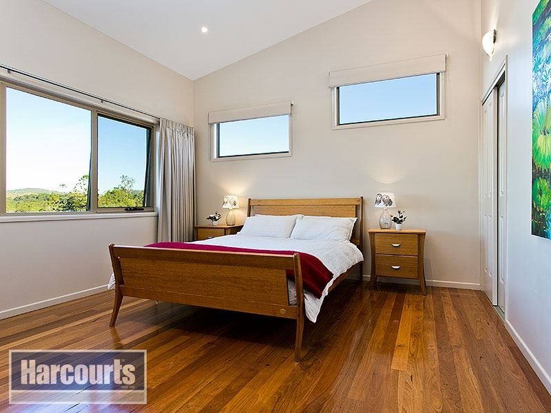 8 Tivoli Place, Ferny Grove QLD 4055
