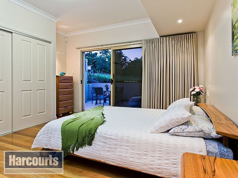 8 Tivoli Place, Ferny Grove QLD 4055