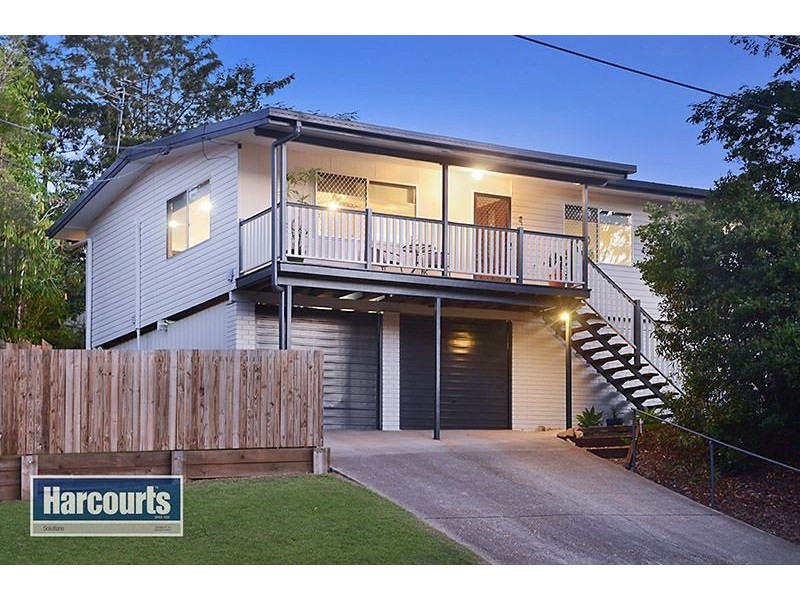 5 Yeerinbool Court, Arana Hills QLD 4054