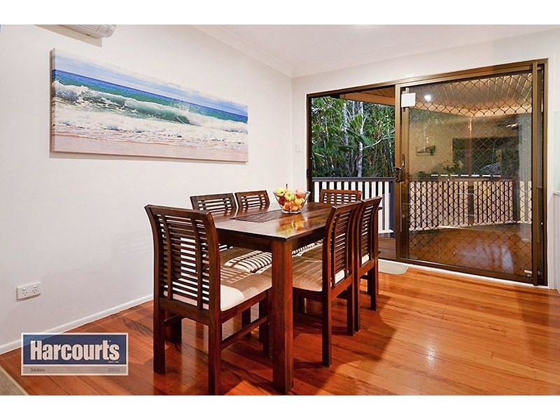 5 Yeerinbool Court, Arana Hills QLD 4054