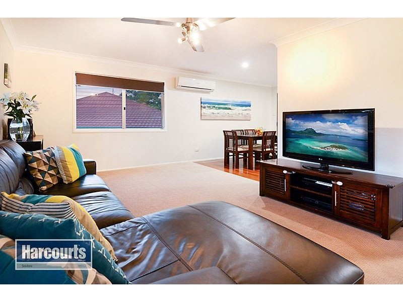 5 Yeerinbool Court, Arana Hills QLD 4054