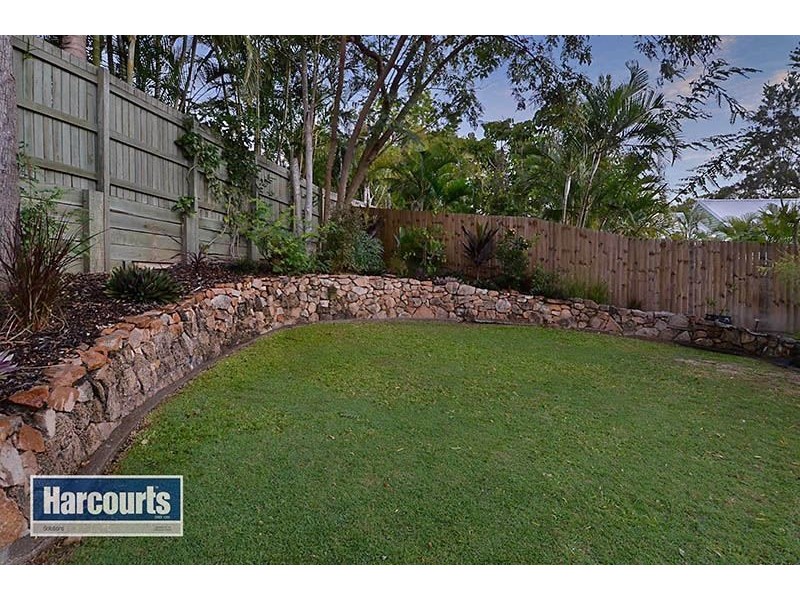 5 Yeerinbool Court, Arana Hills QLD 4054