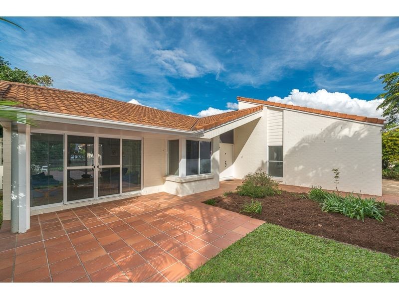 13 Mukurta Street, Chapel Hill QLD 4069
