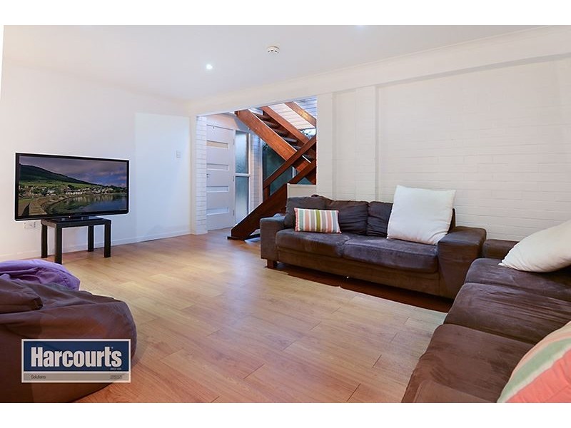 79 Kolora Crescent, Ferny Hills QLD 4055