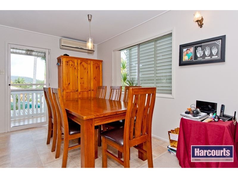 17 Eurobin Crescent, Ferny Hills QLD 4055