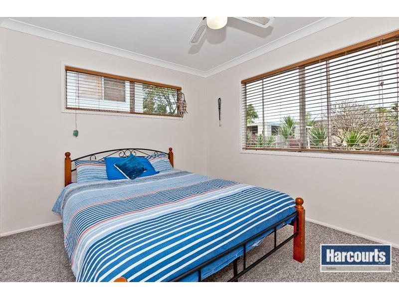 17 Eurobin Crescent, Ferny Hills QLD 4055